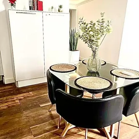 T3 Centre - 2 Ch - Maison Carree Διαμέρισμα *