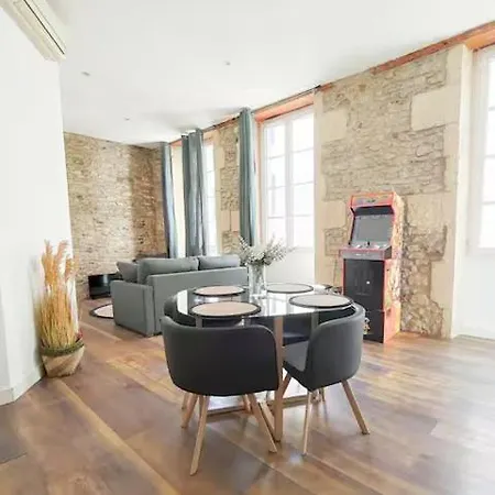 T3 Centre - 2 Ch - Maison Carree